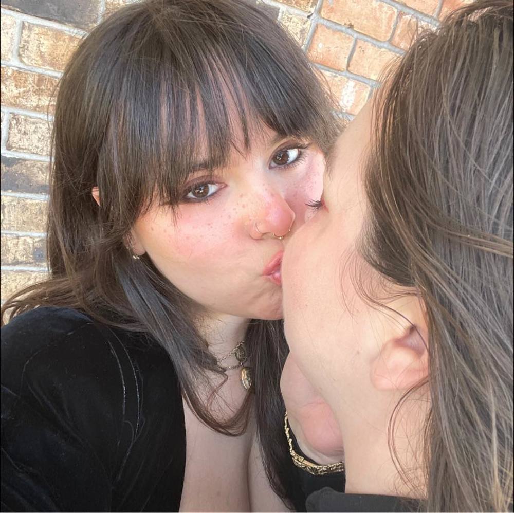 Meet your Posher, Jillian rose